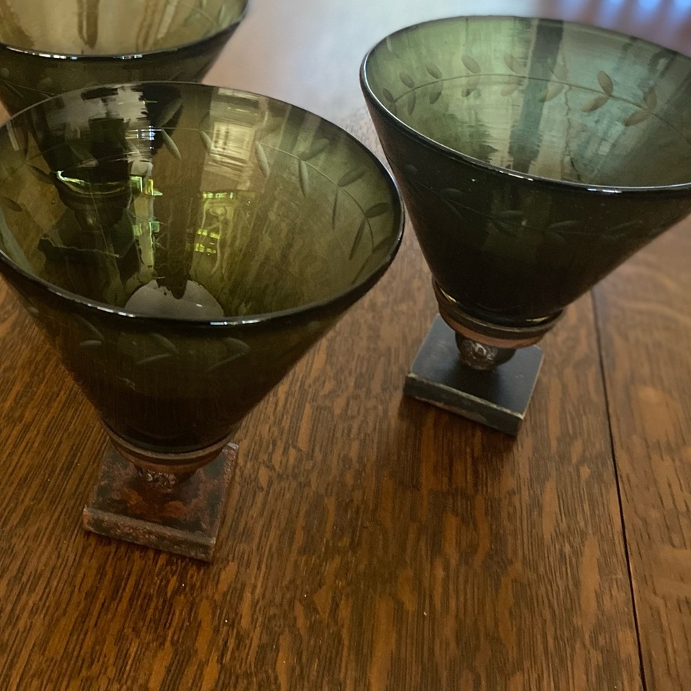 SET OF 2 Jan Barboglio green handblown and etched martini/candy glasses